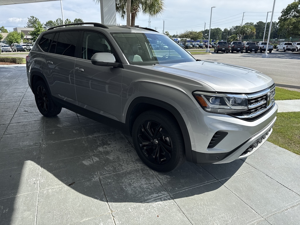 Used 2023 Volkswagen Atlas 2.0T SE w/Technology SUV