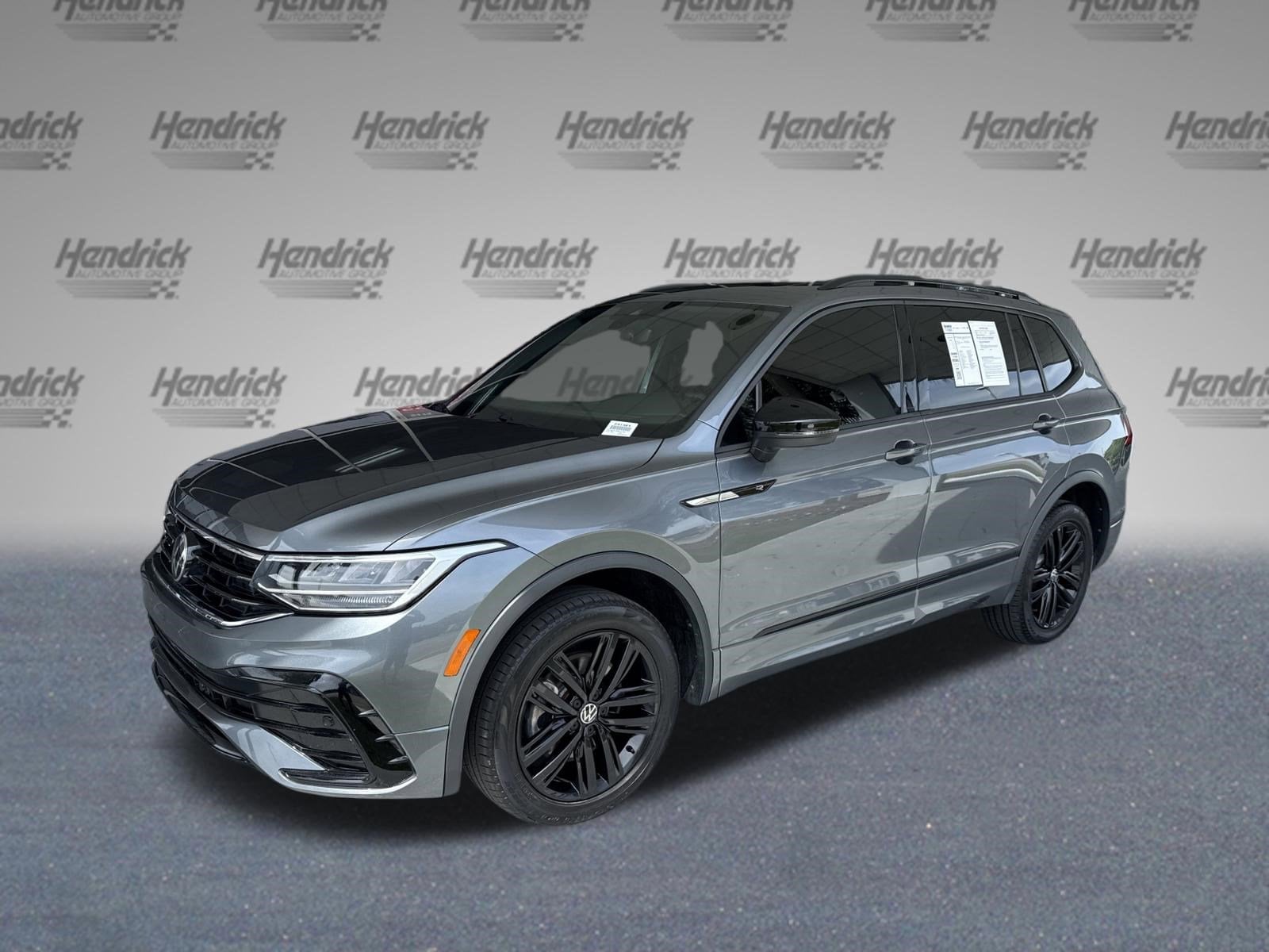 2022 Volkswagen Tiguan SE R-Line Black photo 4