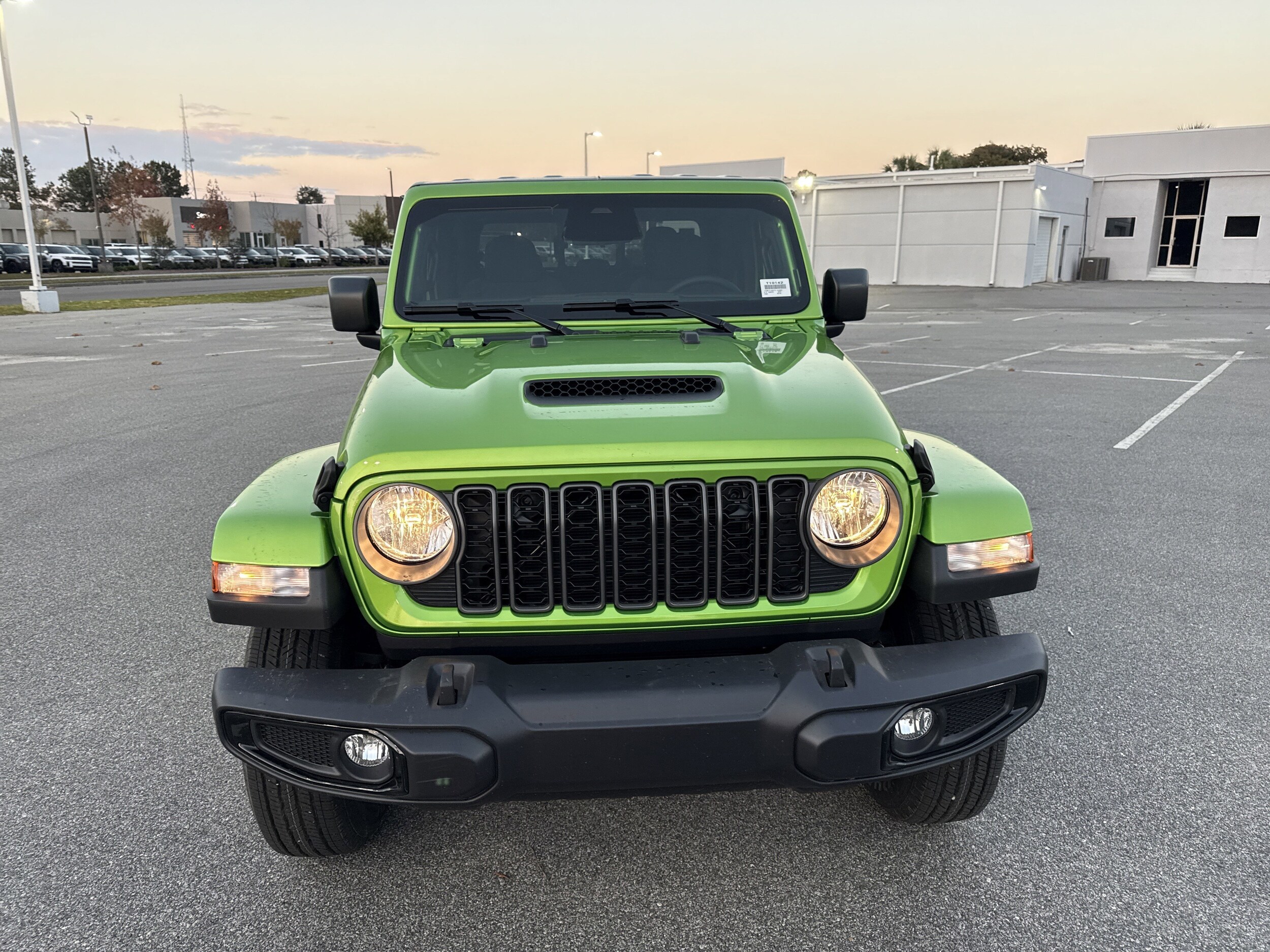 2026 Jeep Gladiator Sport S photo 2