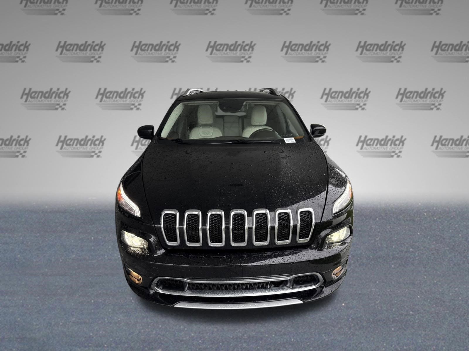 2018 Jeep Cherokee Overland photo 2