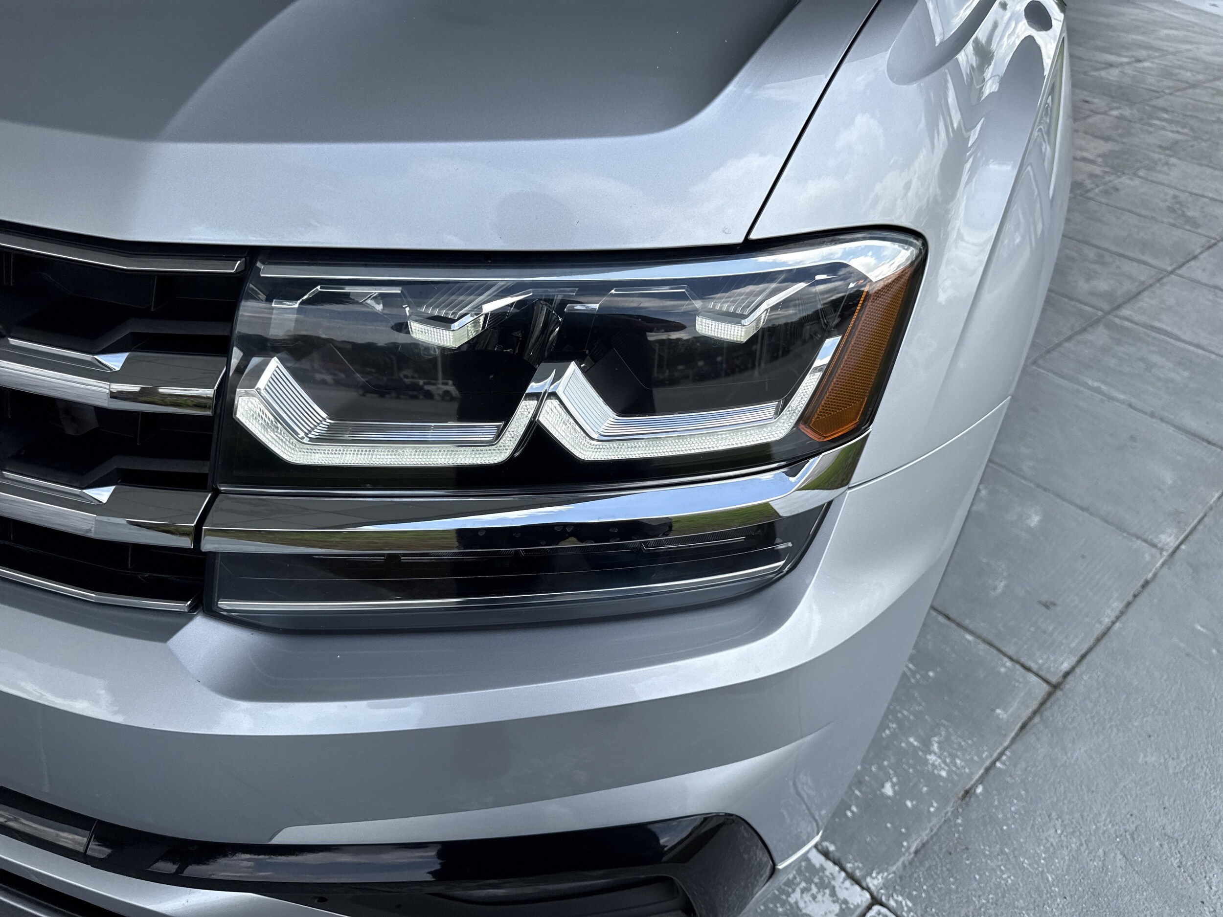 Volkswagen Atlas 3.6L V6 SE W/Technology