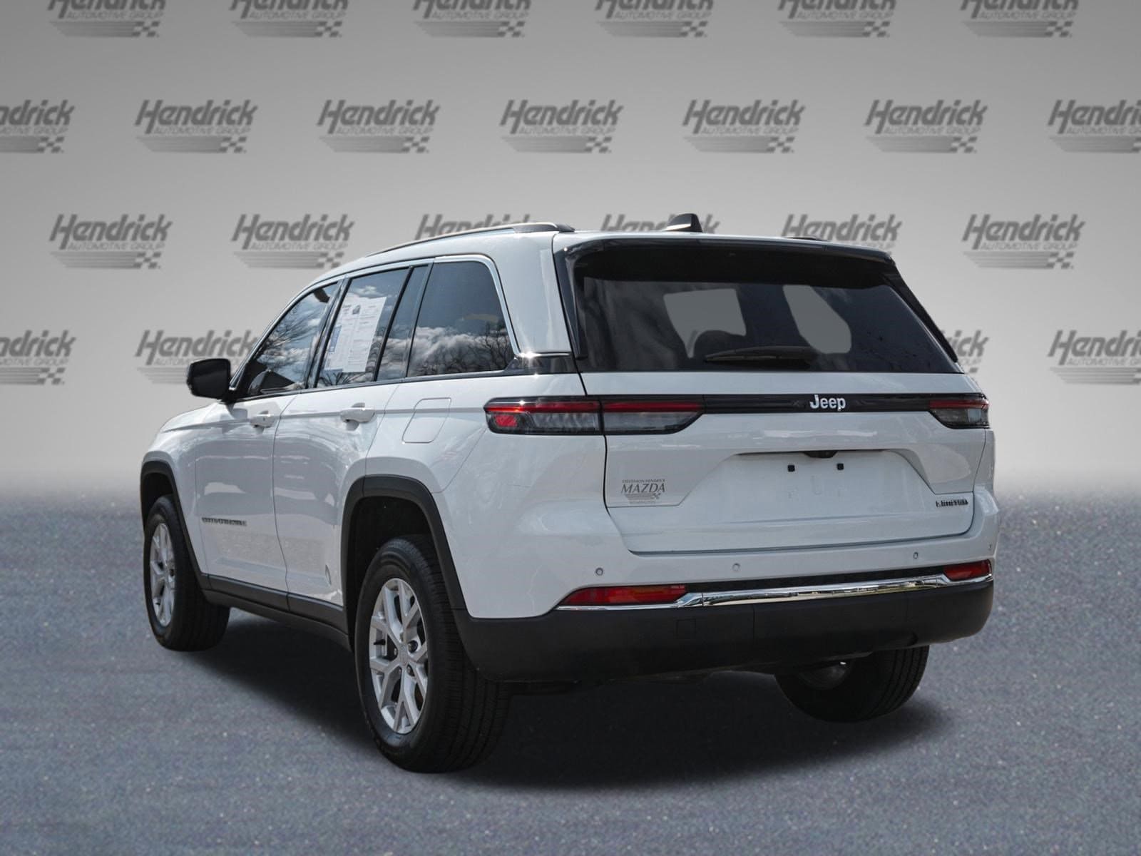2023 Jeep Grand Cherokee Limited photo 3