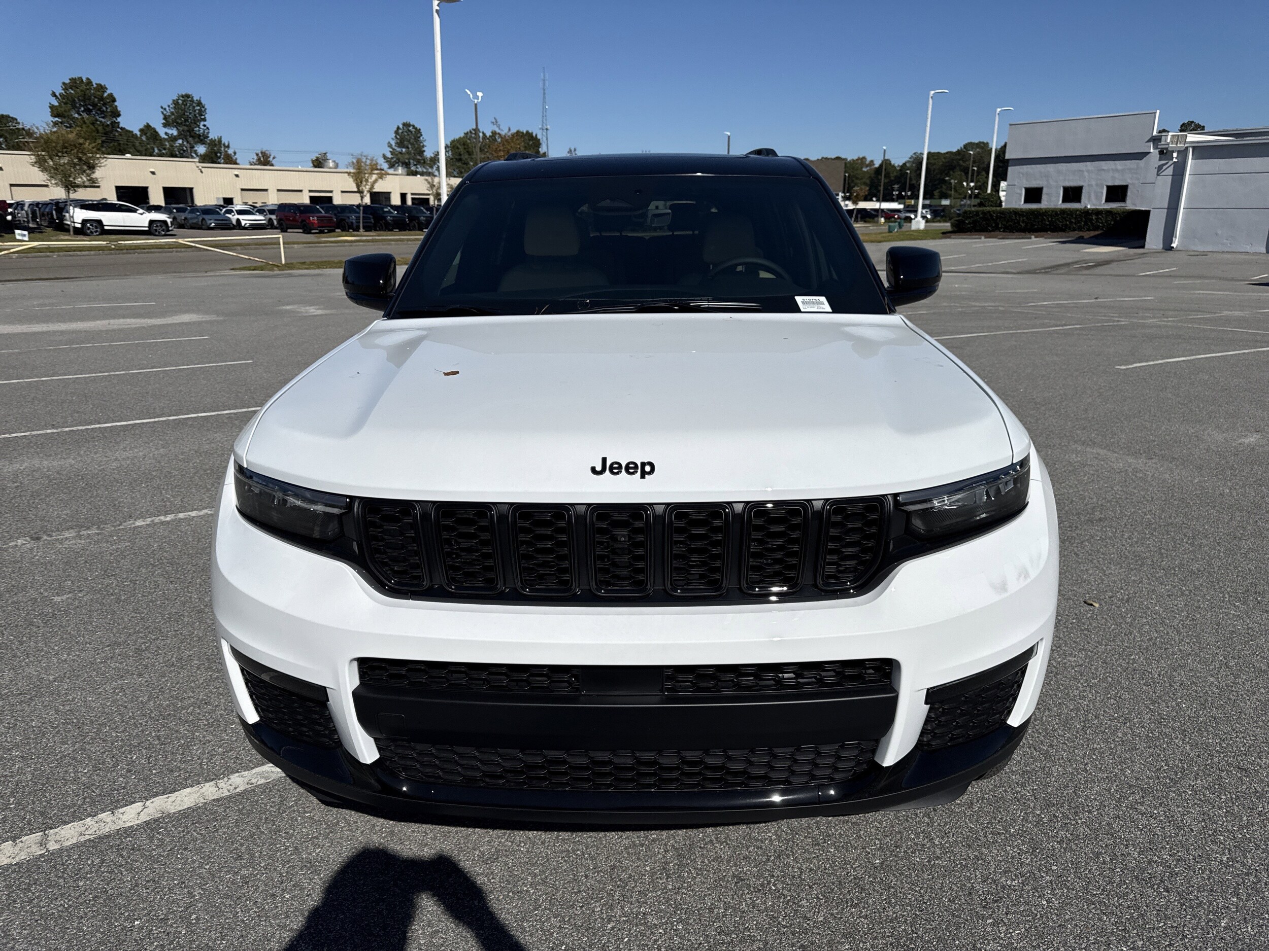 2025 Jeep Grand Cherokee Limited photo 2