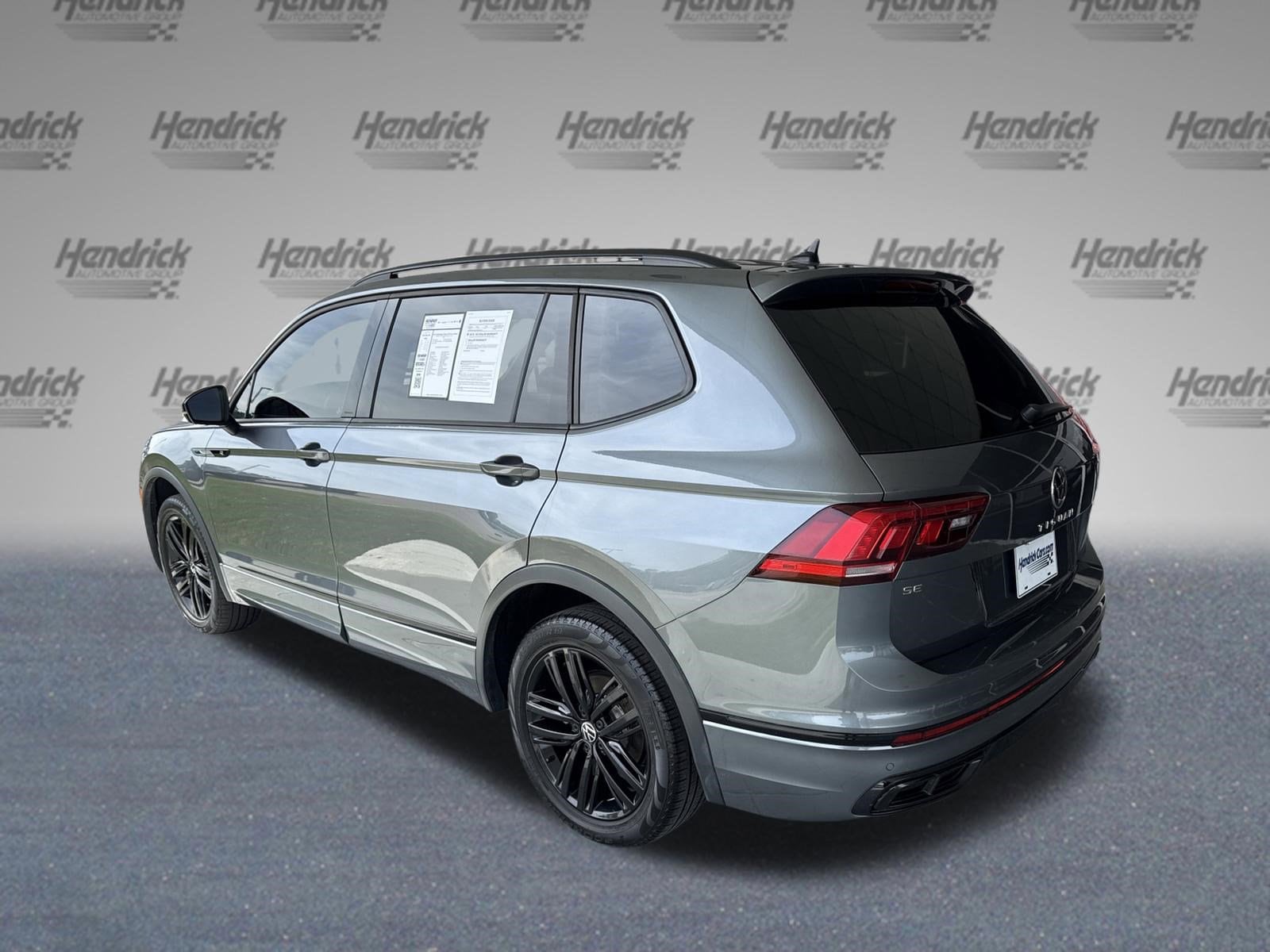 2022 Volkswagen Tiguan SE R-Line Black photo 3