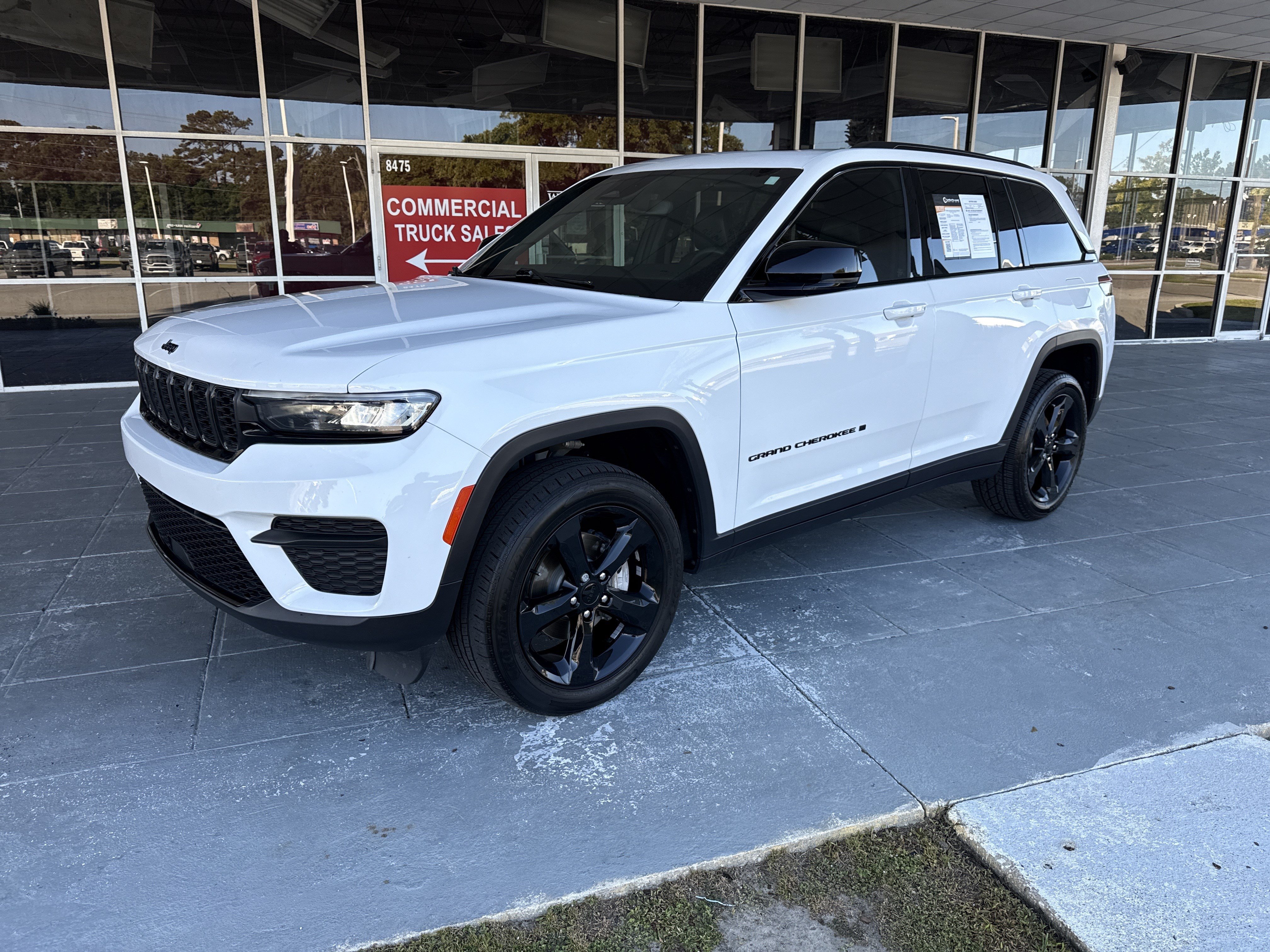 Used 2024 Jeep Grand Cherokee Altitude X SUV