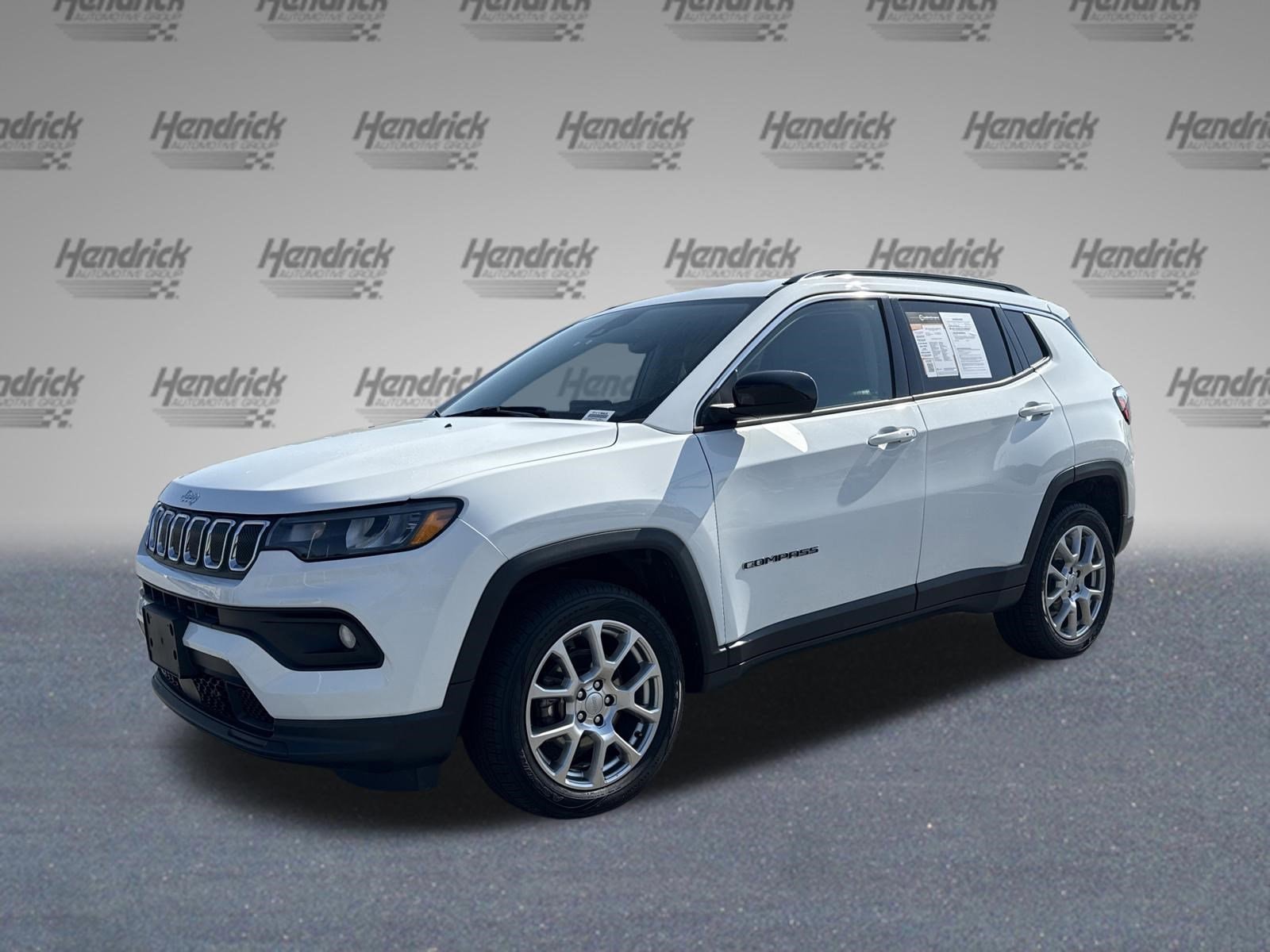 2022 Jeep Compass Latitude Lux photo 4