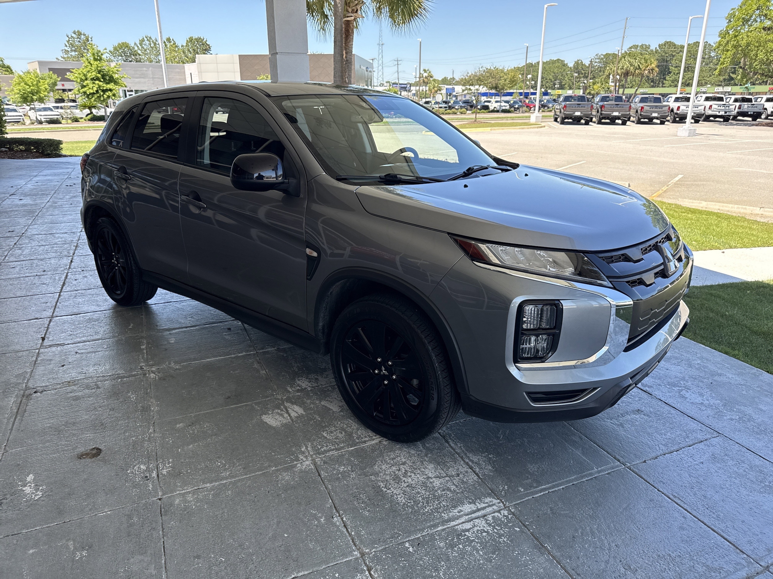 Mitsubishi Outlander Sport LE