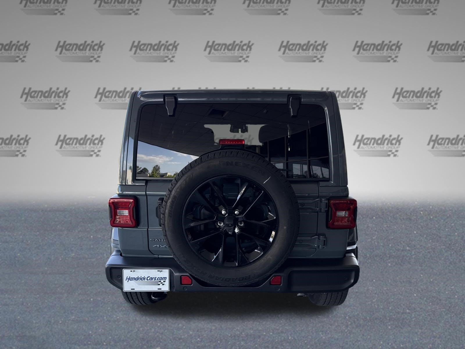 2025 Jeep Wrangler 4xe Sahara photo 3