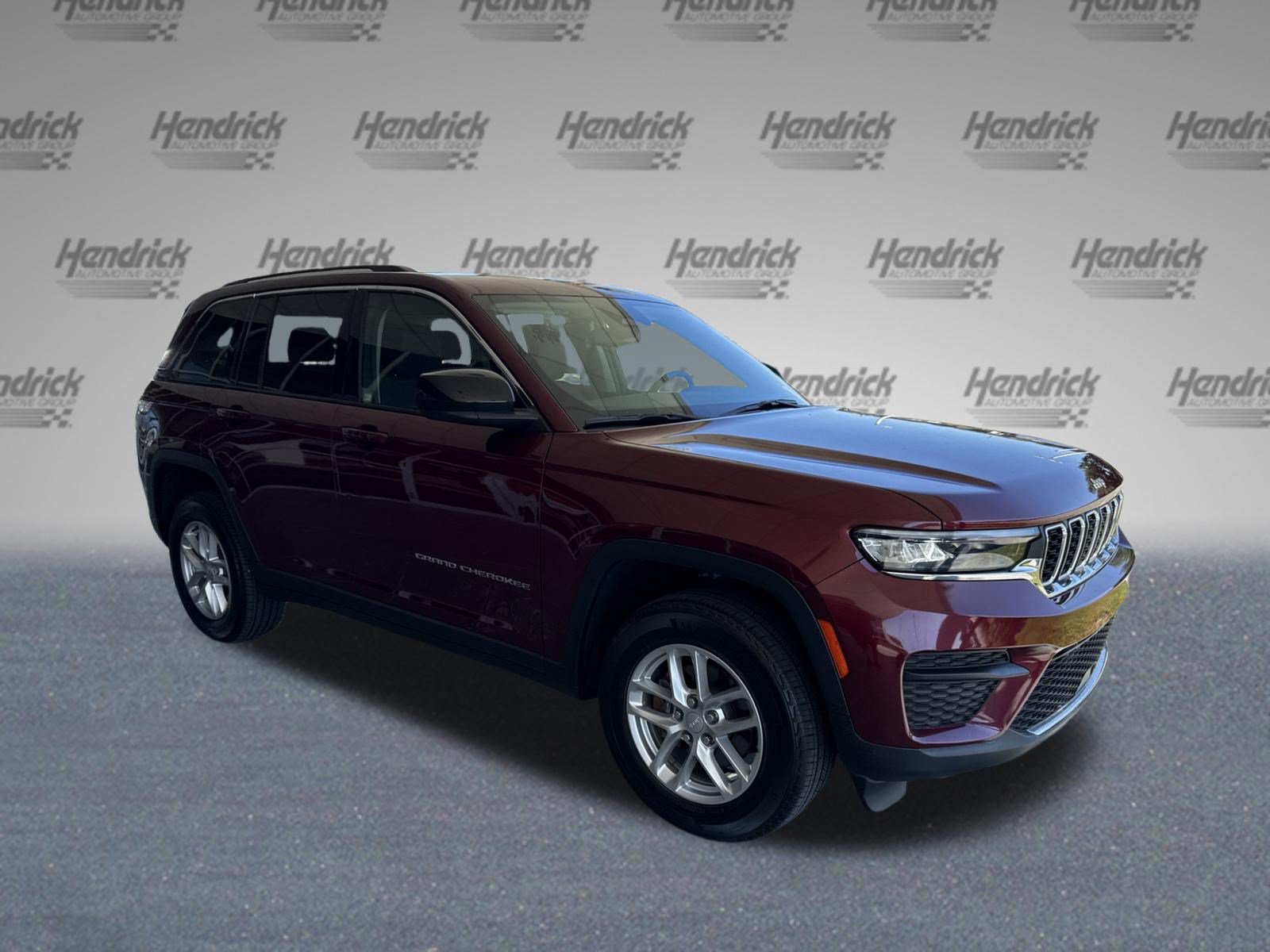 2023 Jeep Grand Cherokee Laredo SUV