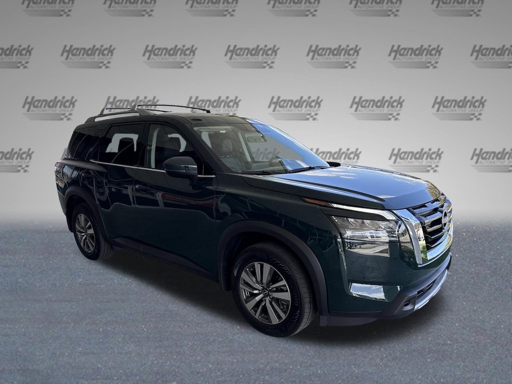 Used 2025 Nissan Pathfinder SL SUV