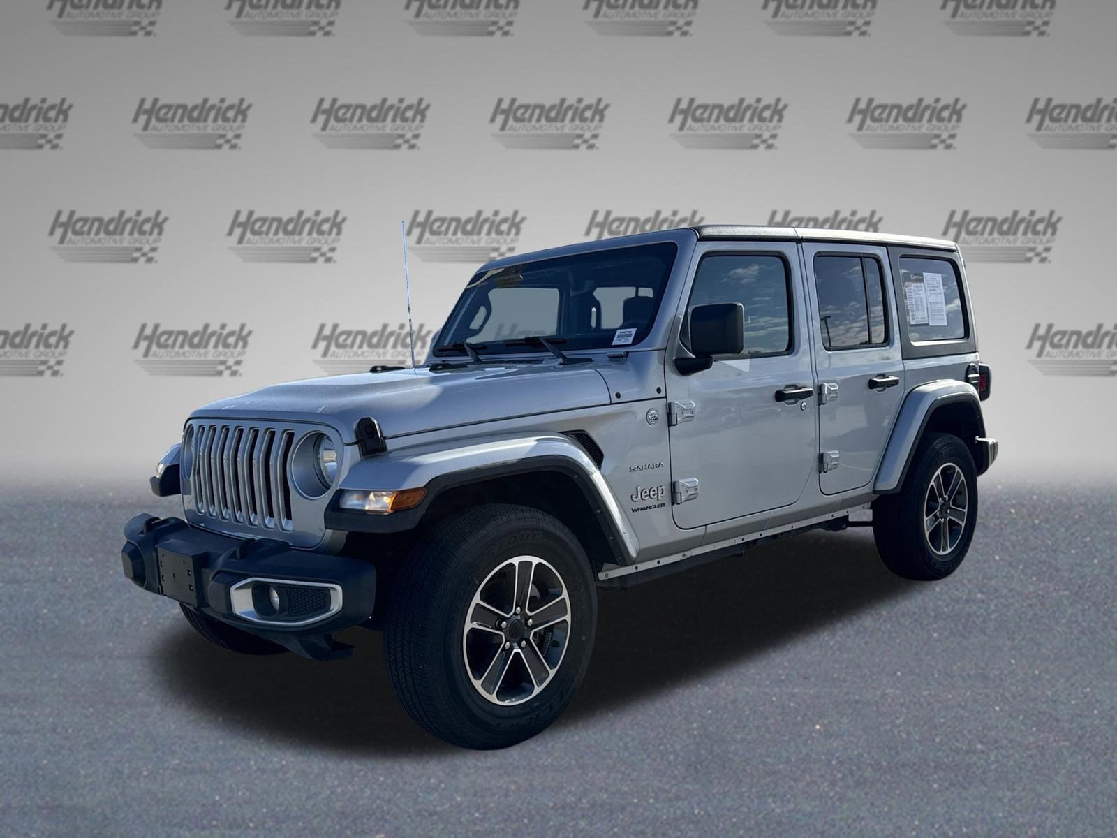 2023 Jeep Wrangler Sahara photo 4