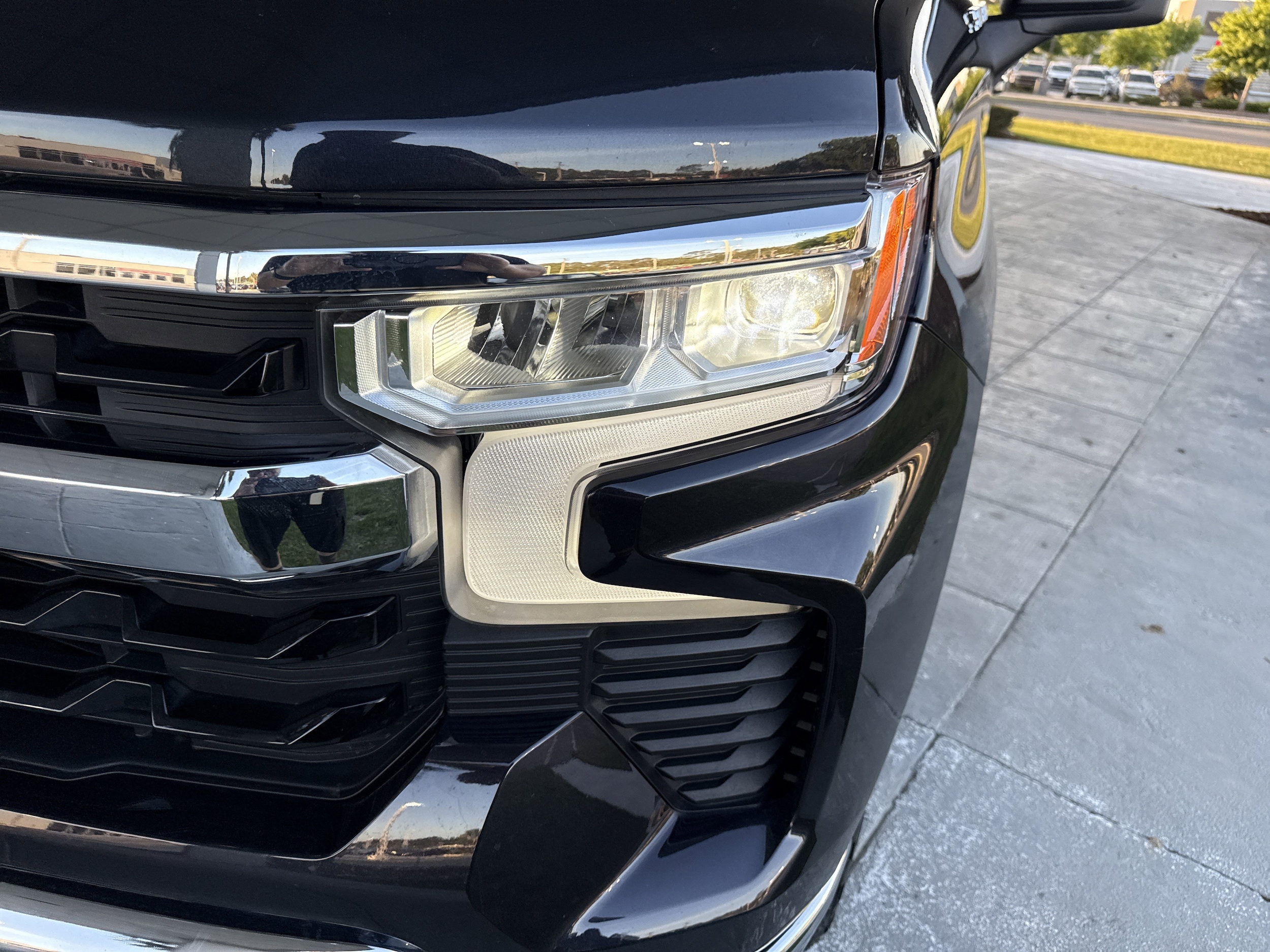 2024 Chevrolet Silverado 1500 LT photo 4