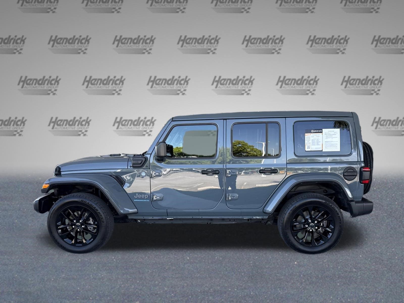 2025 Jeep Wrangler 4xe Sahara photo 5