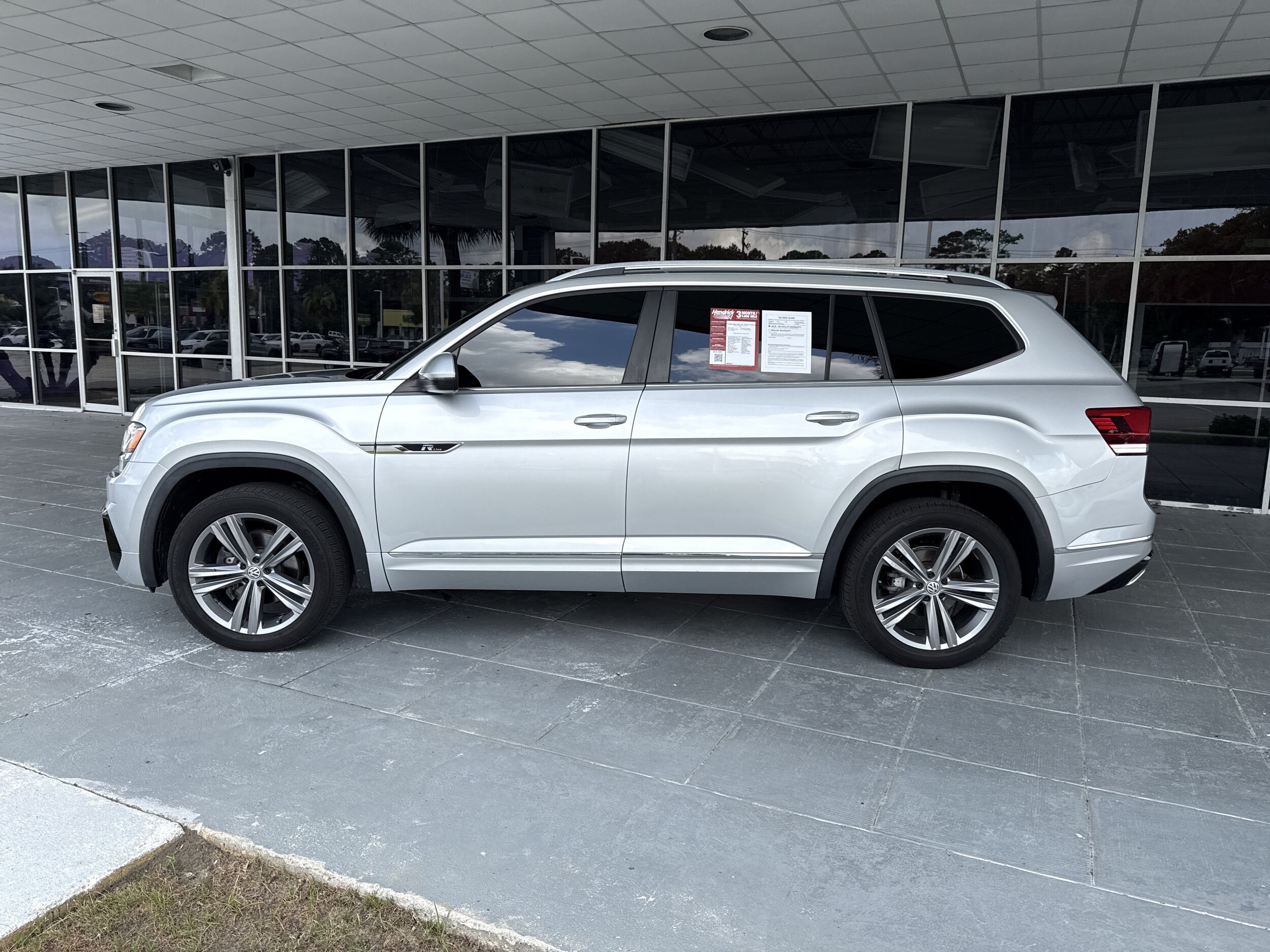 Volkswagen Atlas 3.6L V6 SE W/Technology