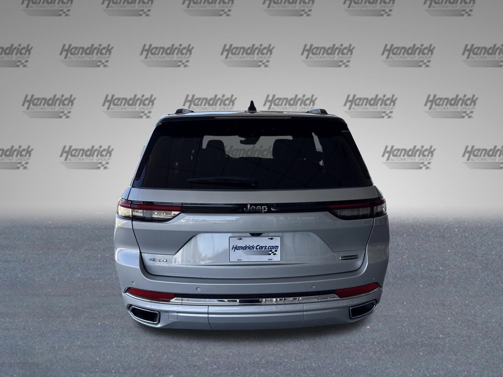 2024 Jeep Grand Cherokee Overland photo 3