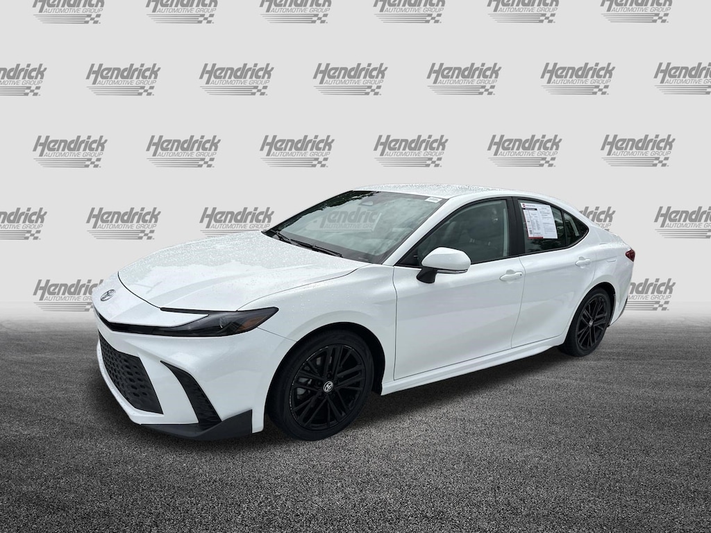 Used 2025 Toyota Camry SE Sedan