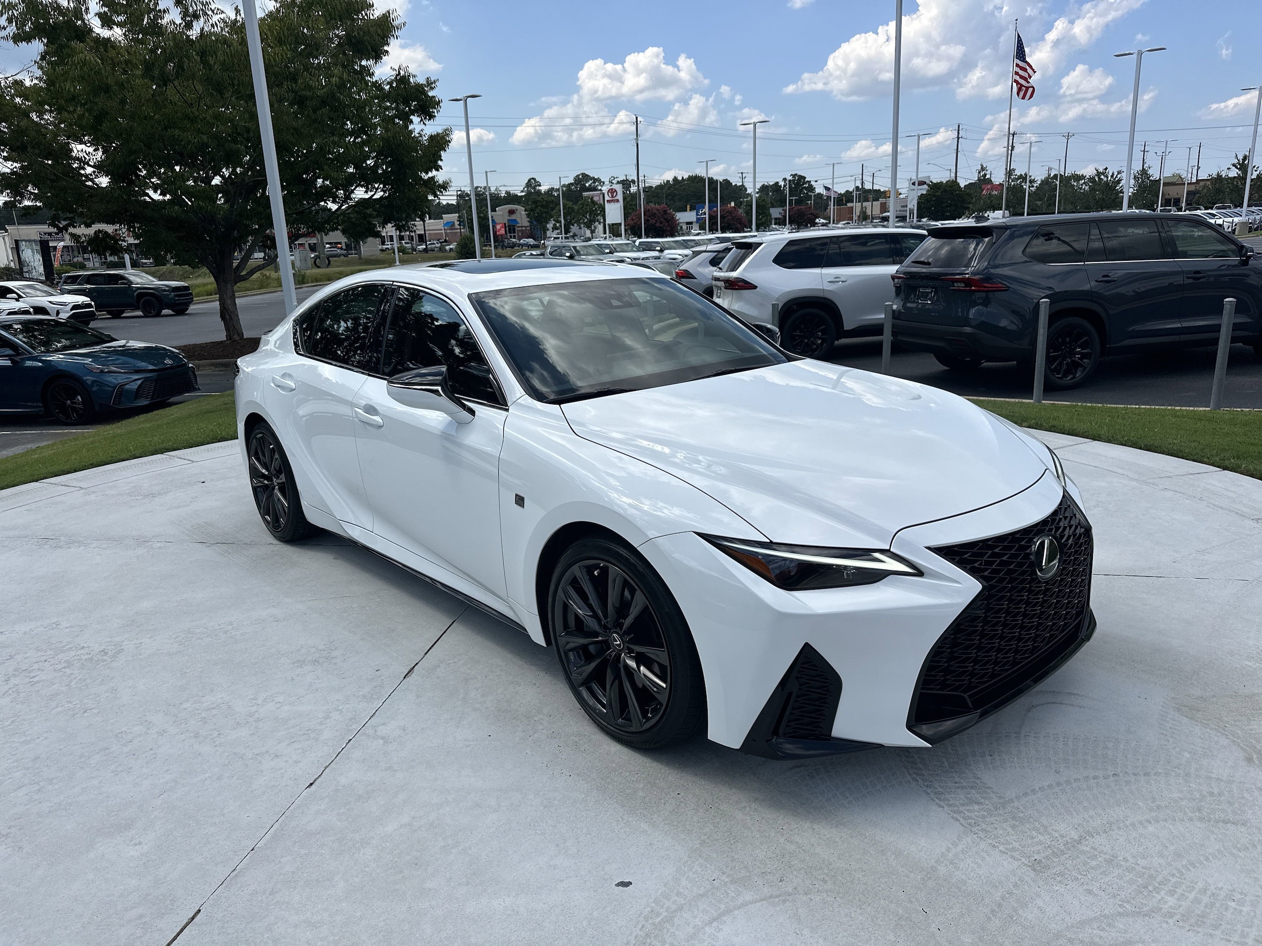 2024 Lexus IS IS 350 F SPORT Design