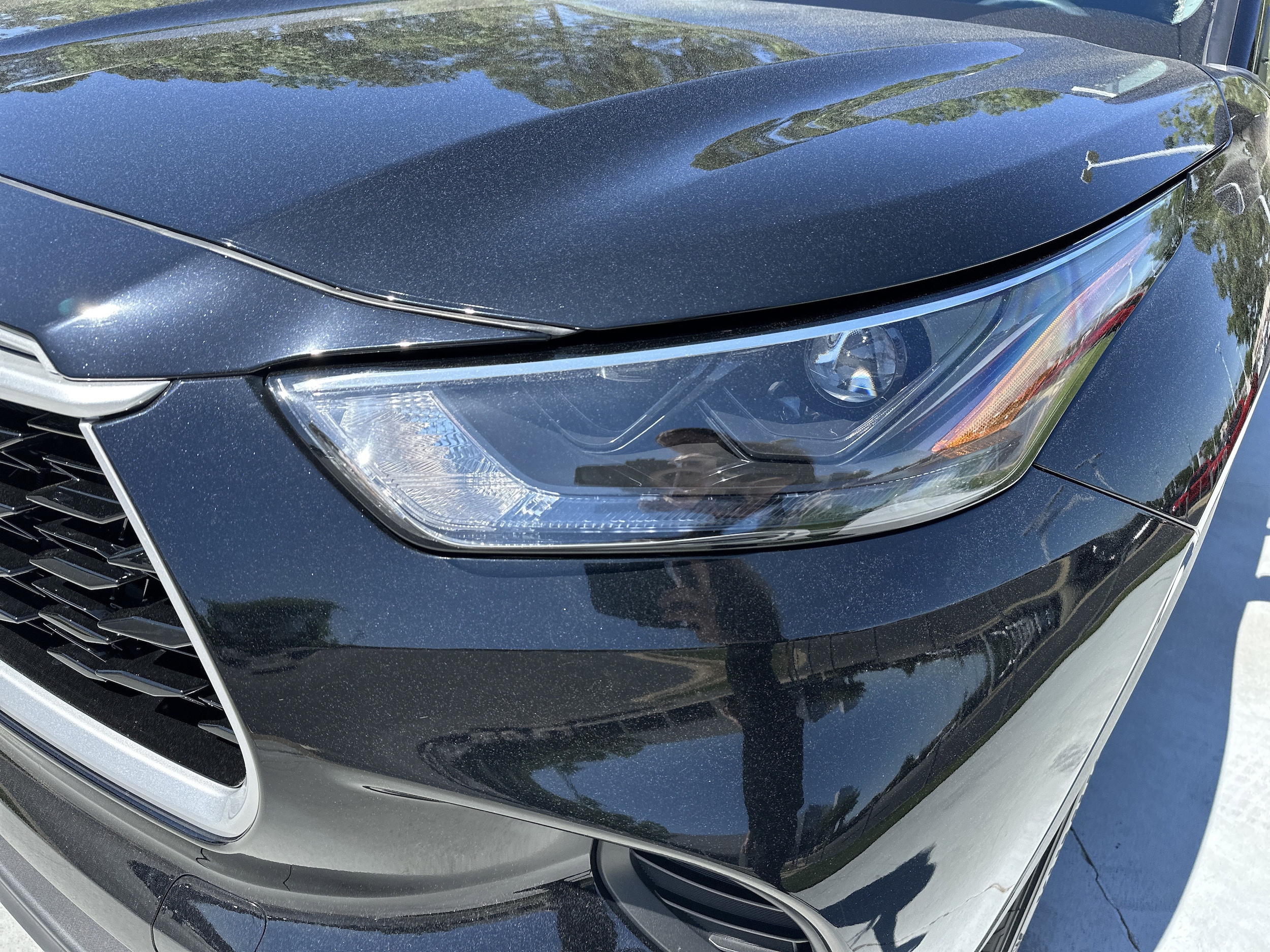 2023 Toyota Highlander LE photo 5