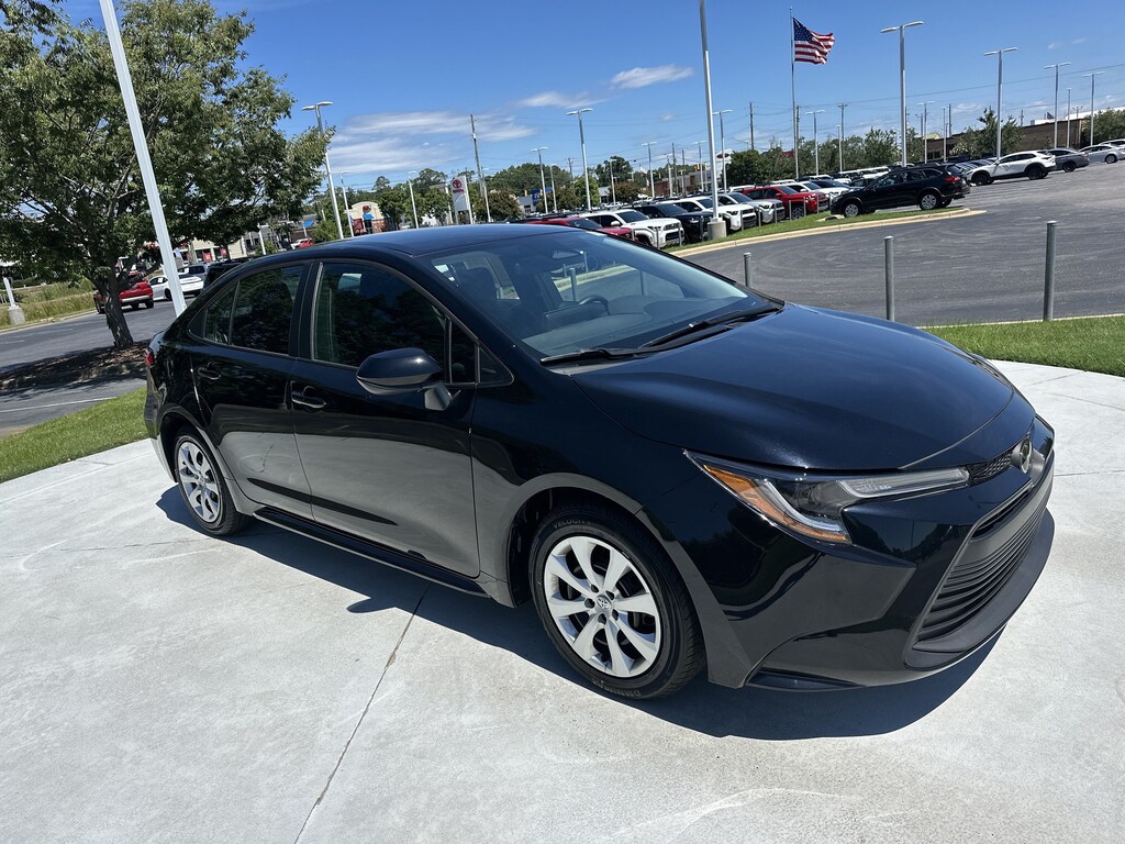 Certified 2025 Toyota Corolla LE Sedan