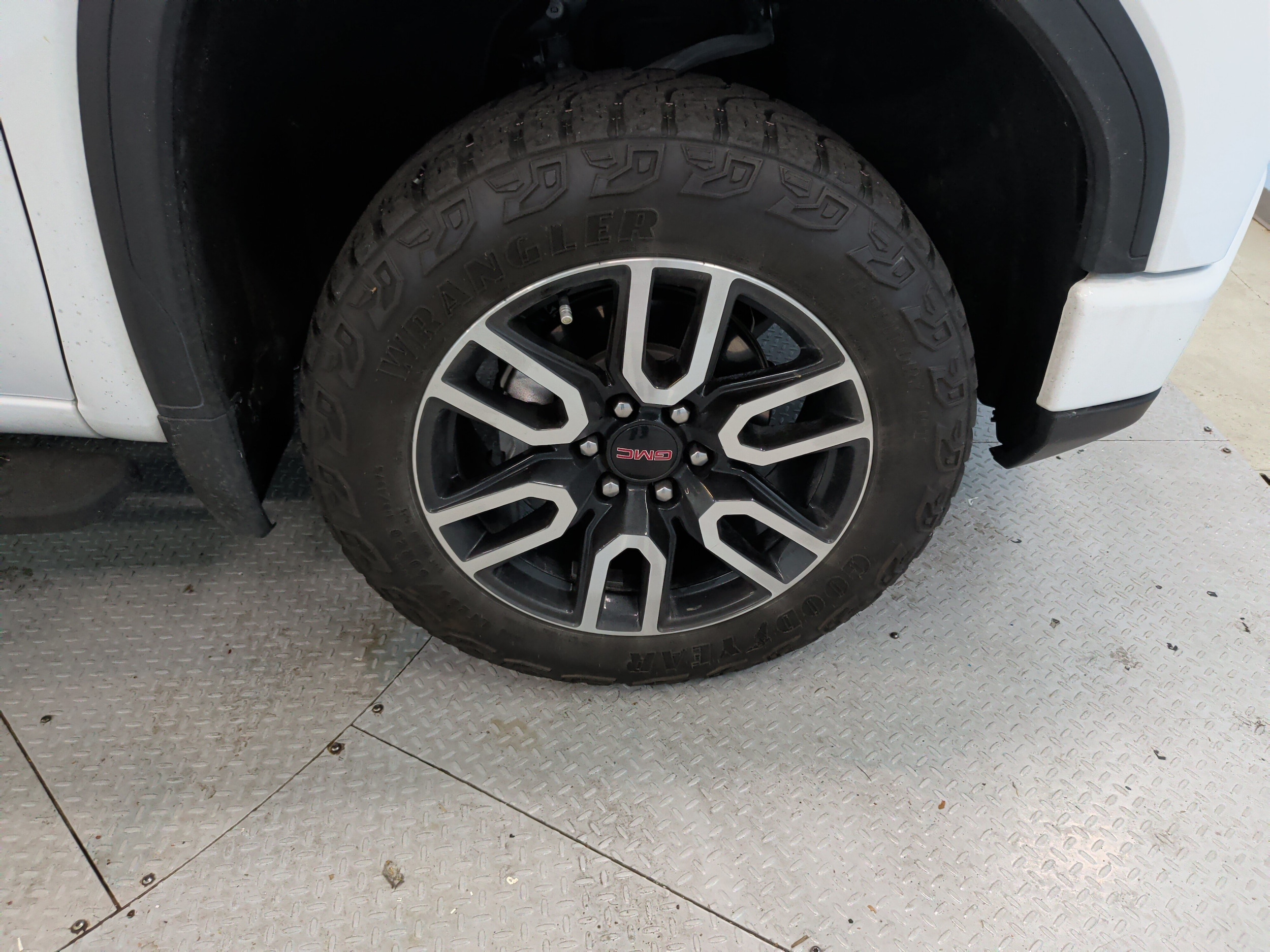 2024 GMC Sierra 1500 AT4 - Photo 13