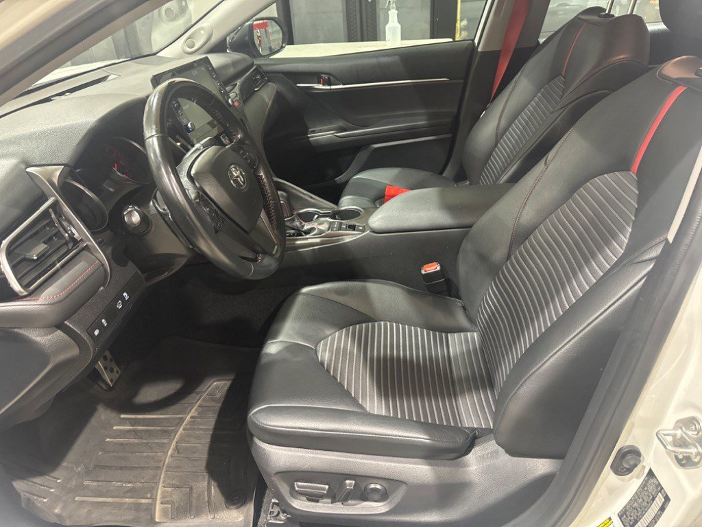 2022 Toyota Camry TRD V6 photo 5