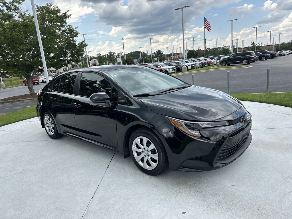Certified 2025 Toyota Corolla LE Sedan