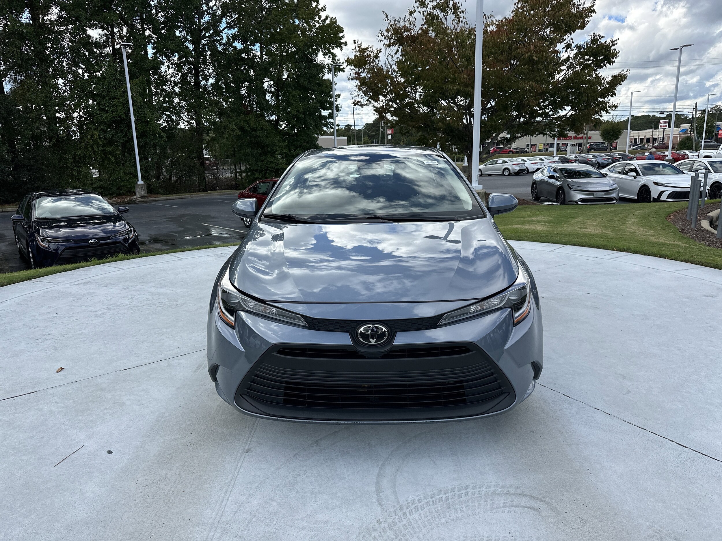2024 Toyota Corolla LE photo 2