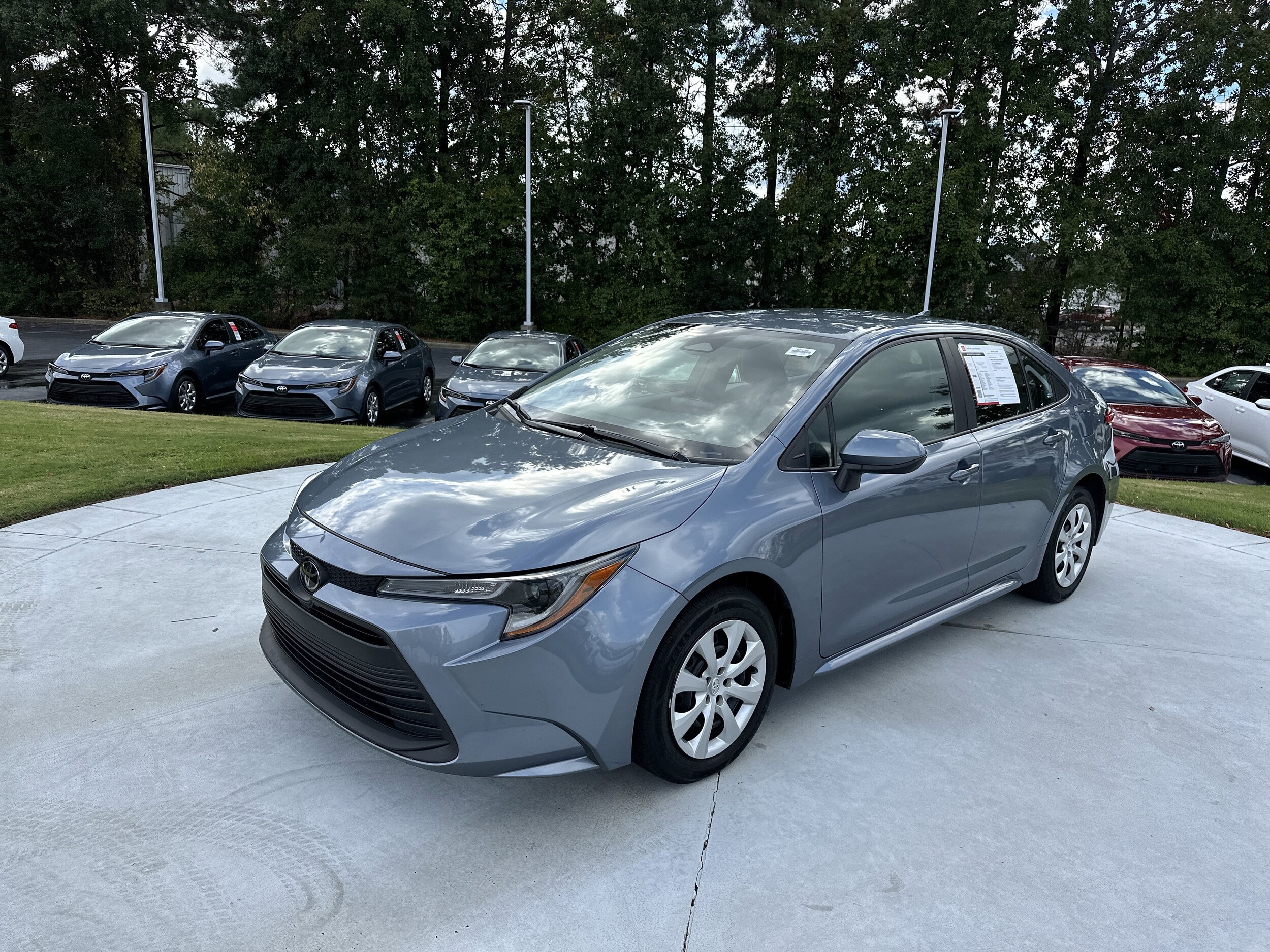 2024 Toyota Corolla LE photo 3