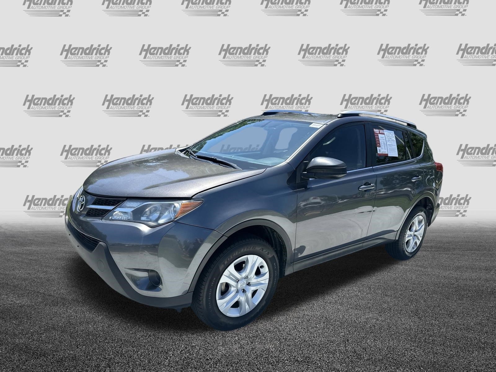 2015 Toyota RAV4 LE photo 4