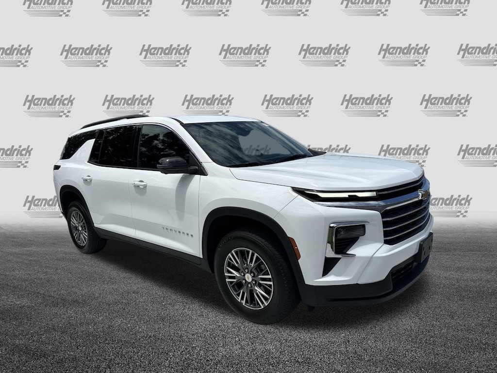 Used 2024 Chevrolet Traverse FWD LT SUV