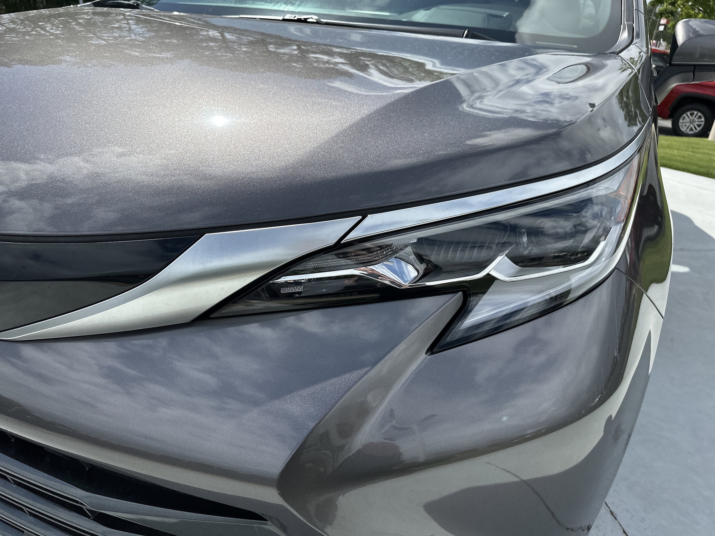 2023 Toyota Sienna Platinum photo 5