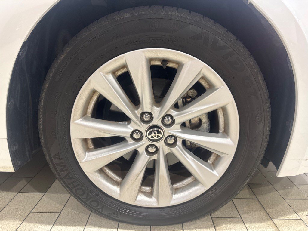 Toyota Corolla Hatchback SE