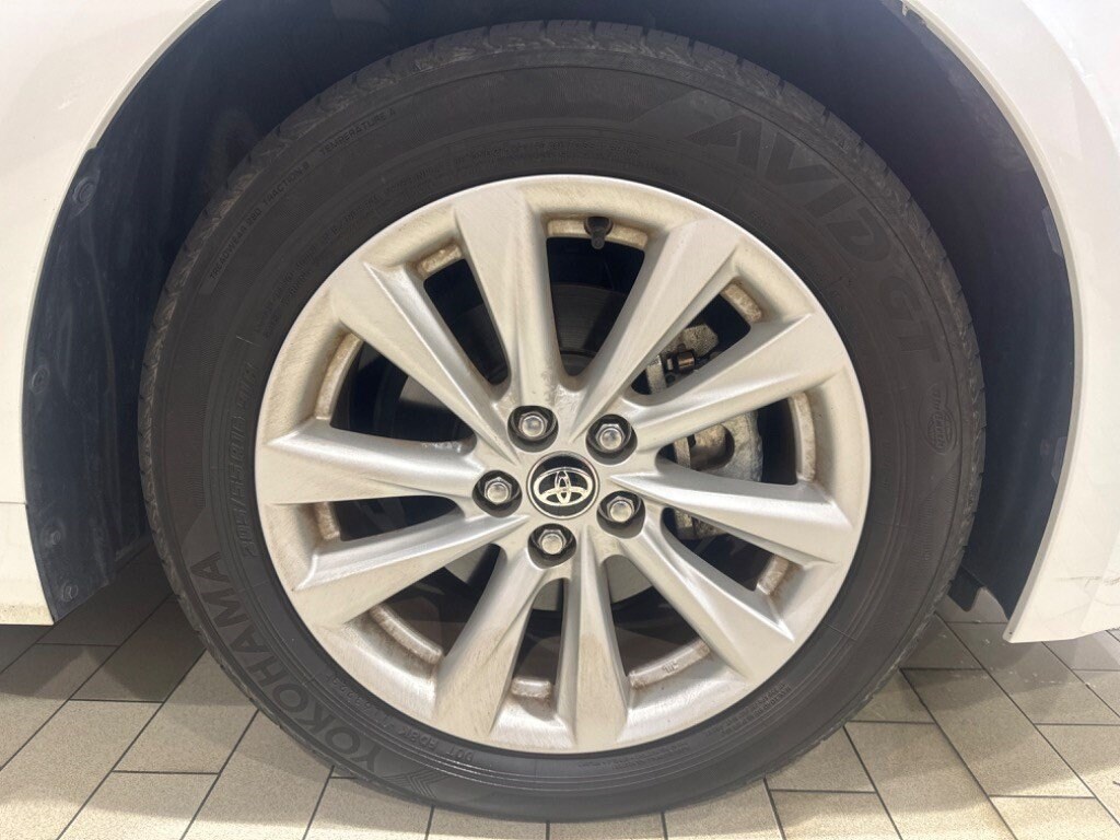Certified 2024 Toyota Corolla Hatchback SE Hatchback
