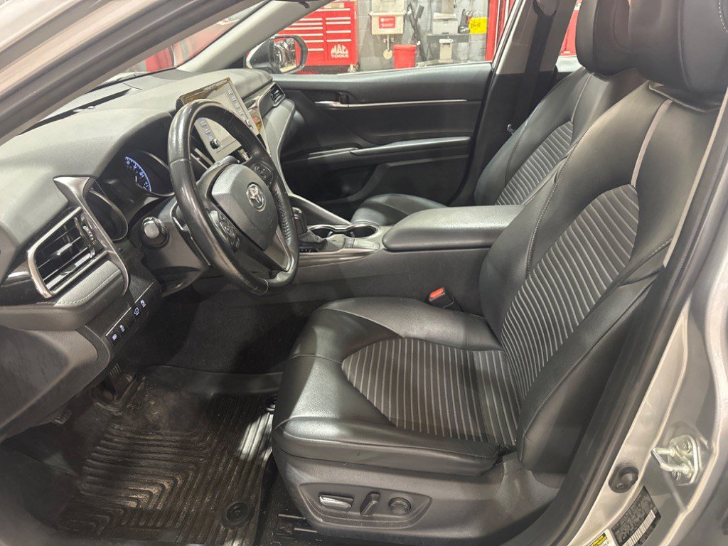 2023 Toyota Camry SE photo 5