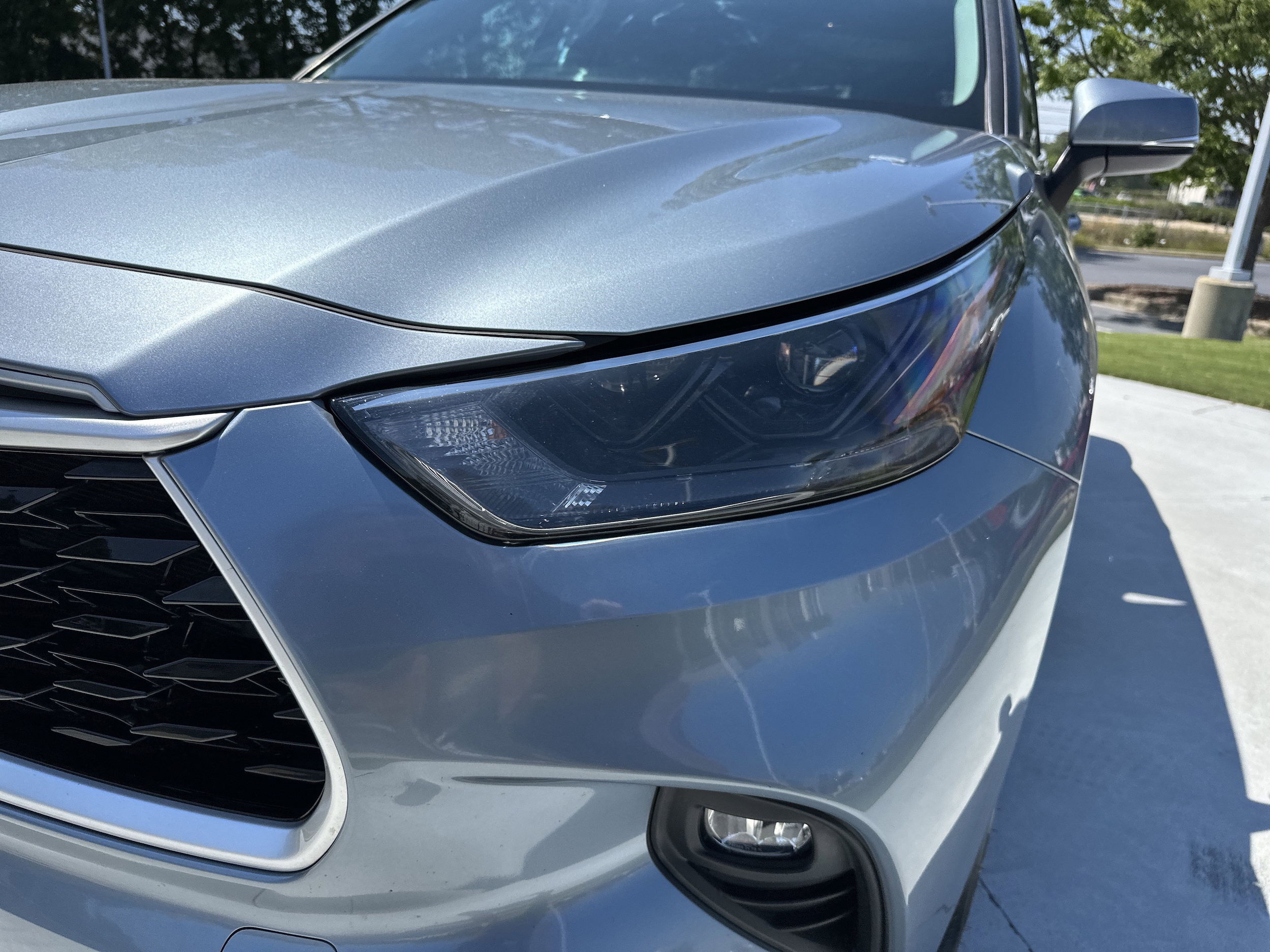 2022 Toyota Highlander Hybrid XLE photo 4