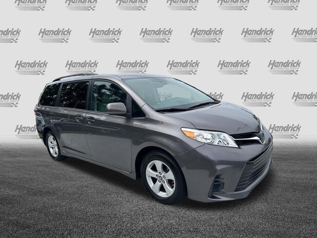 2018 Toyota Sienna LE Minivan