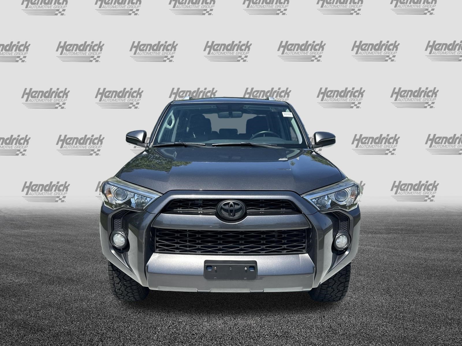 2016 Toyota 4Runner SR5 photo 2