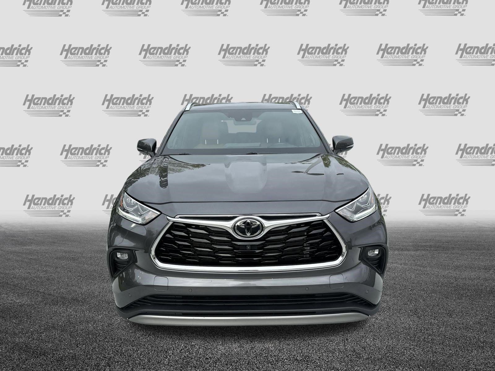 2024 Toyota Highlander Platinum photo 2