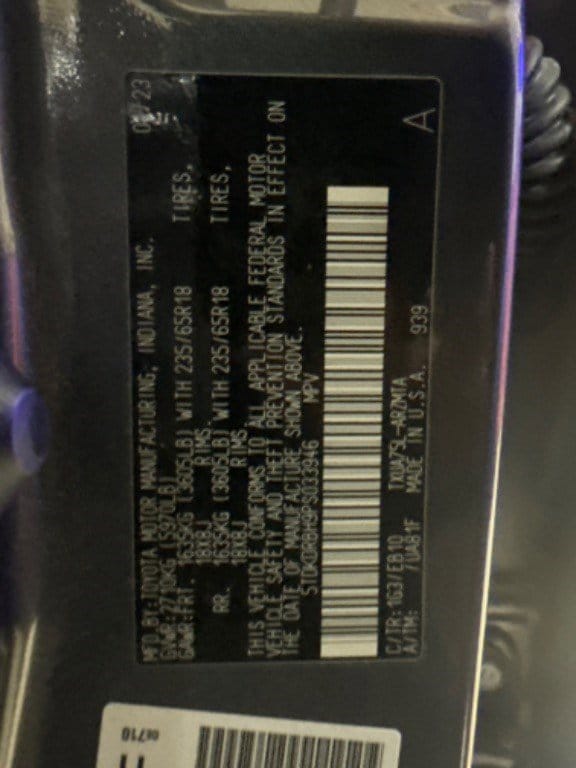 2023 Toyota Highlander XLE photo 3