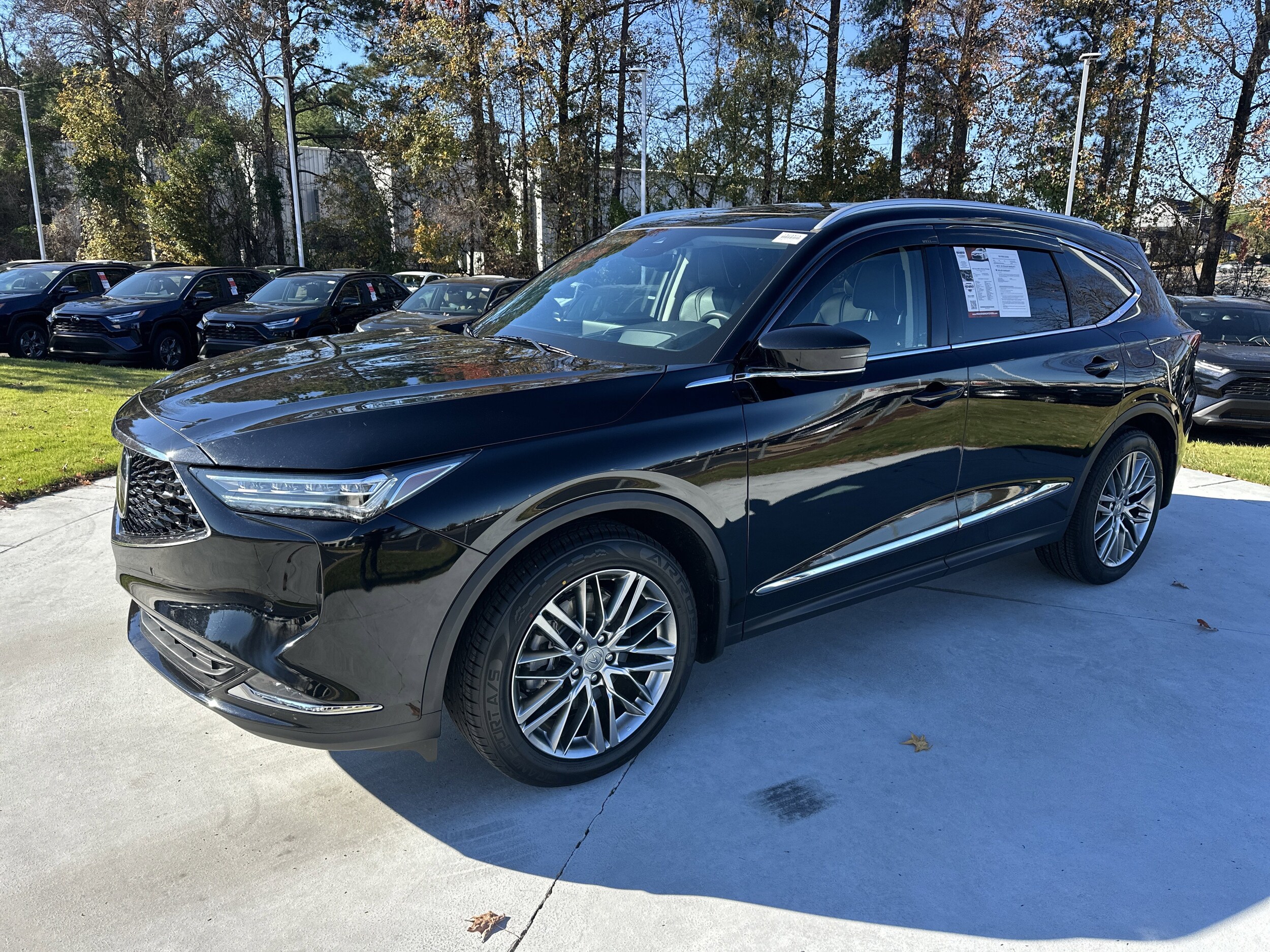2024 Acura MDX SH-AWD Advance photo 3