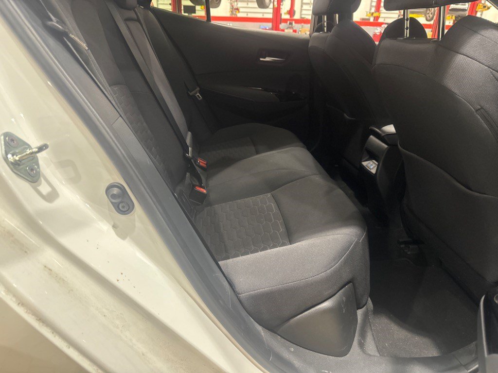 Toyota Corolla Hatchback SE
