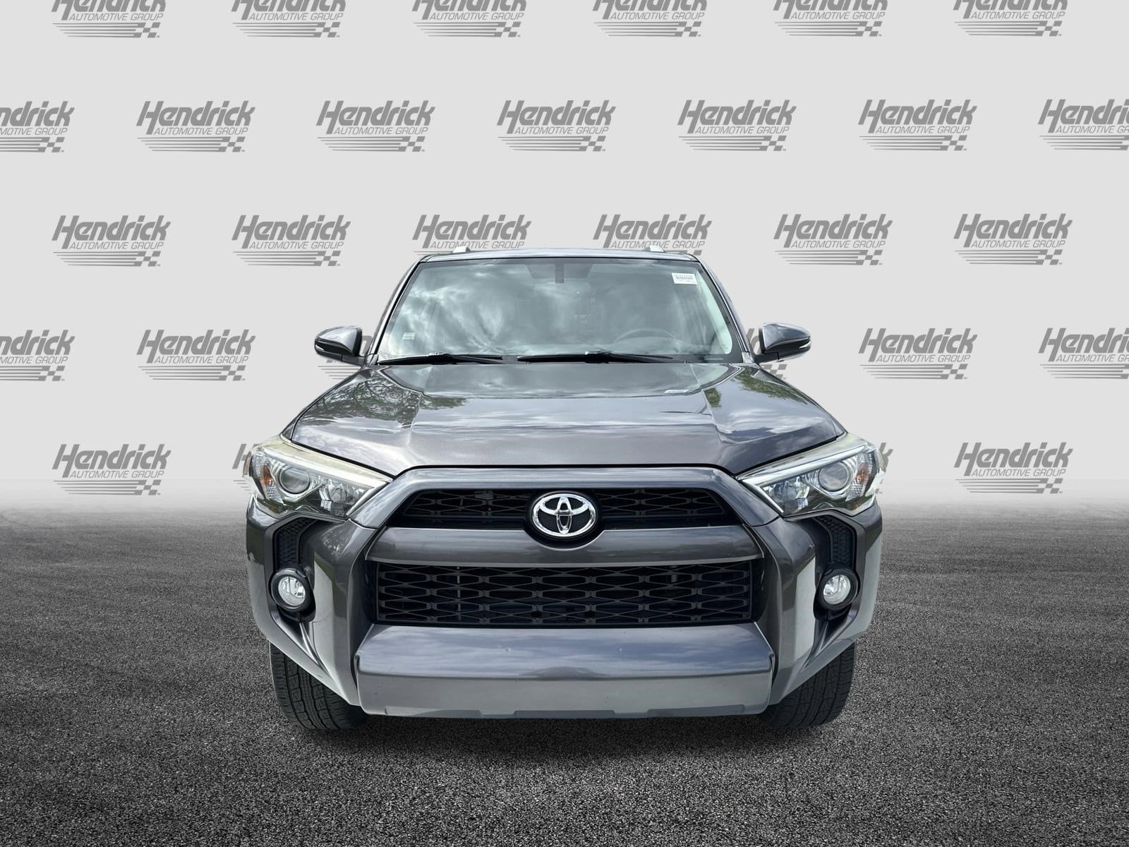 2018 Toyota 4Runner SR5 Premium photo 2