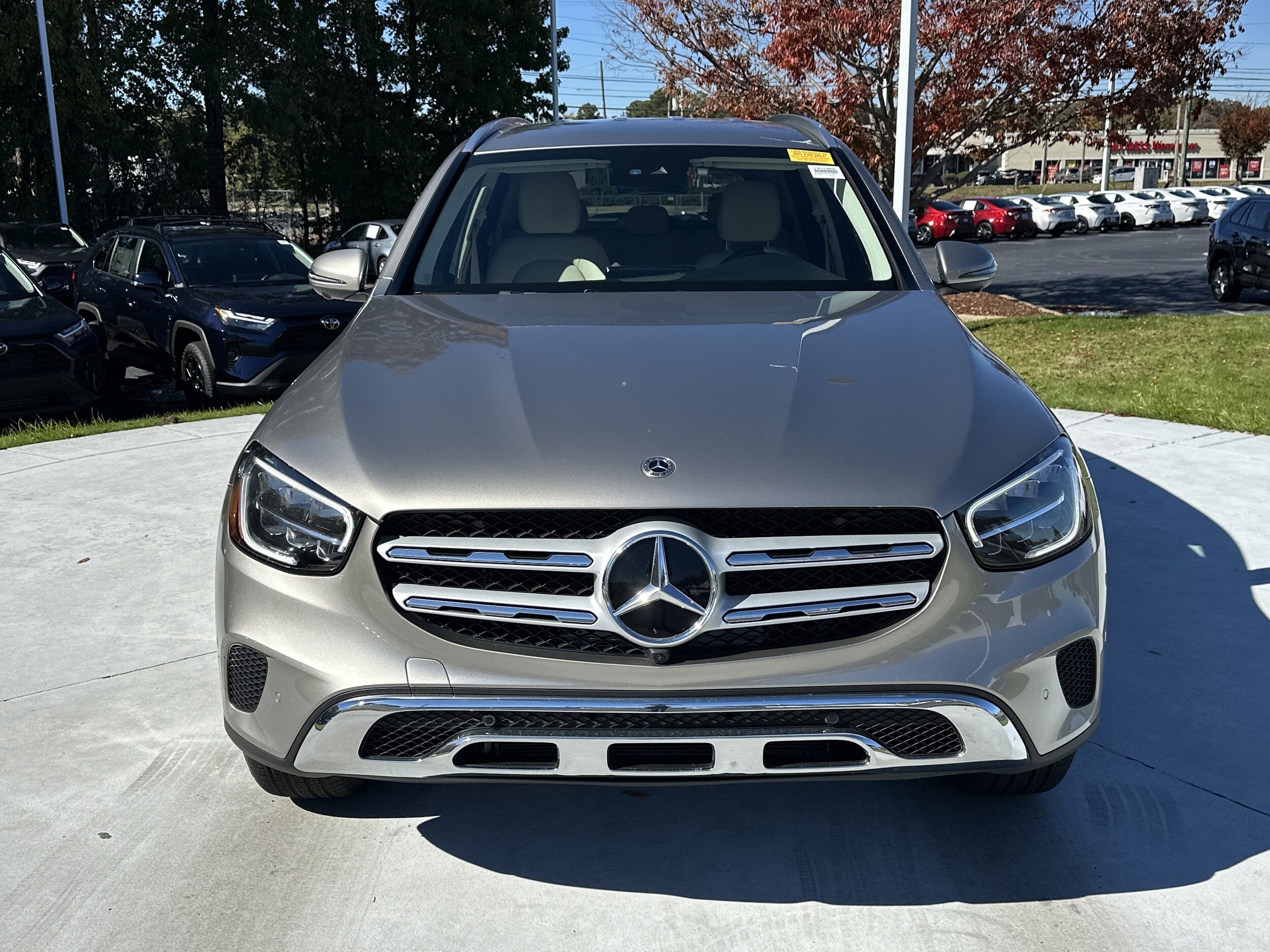 2022 Mercedes Benz GLC 300 photo 3