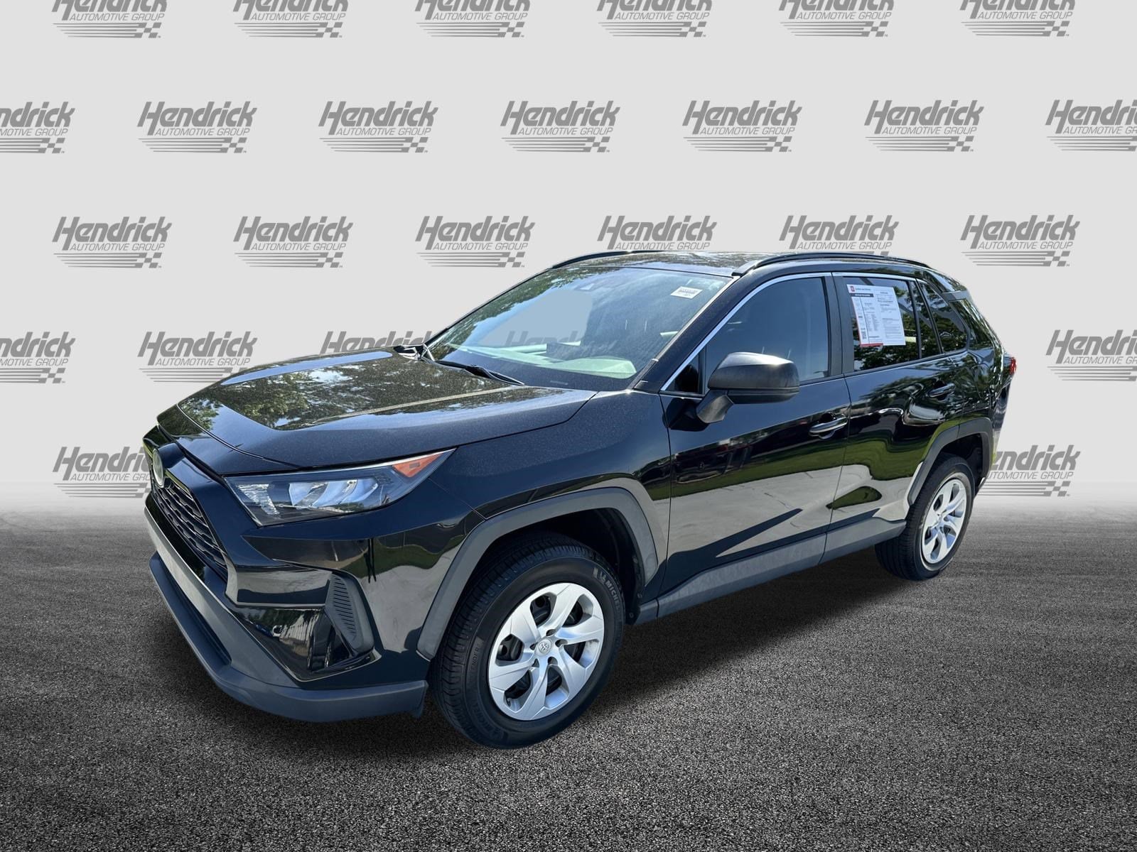 2020 Toyota RAV4 LE photo 4