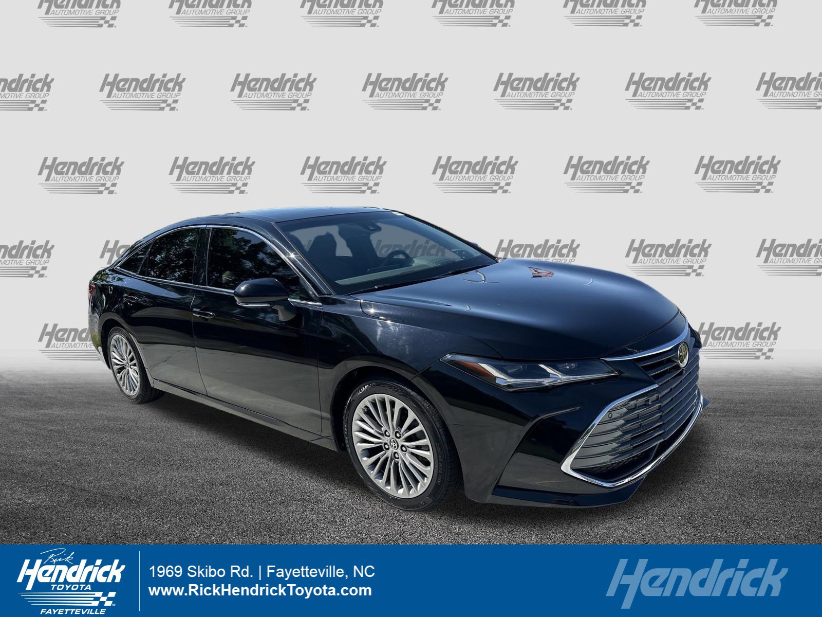 2022 Toyota Avalon Sedan 
