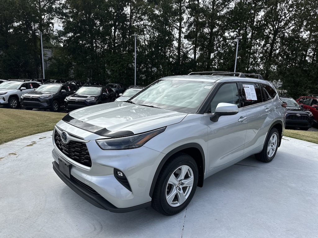 Certified 2022 Toyota Highlander Hybrid LE SUV