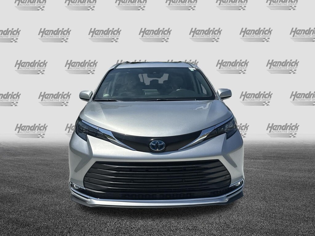 Certified 2024 Toyota Sienna XLE Minivan