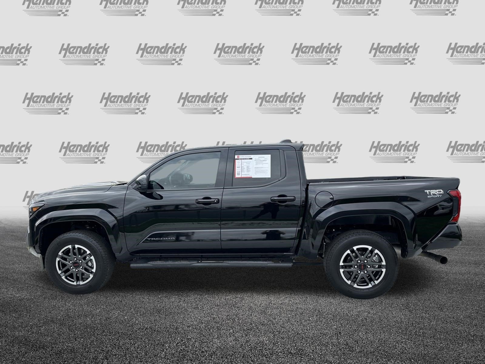 2025 Toyota Tacoma 4WD TRD Sport photo 6