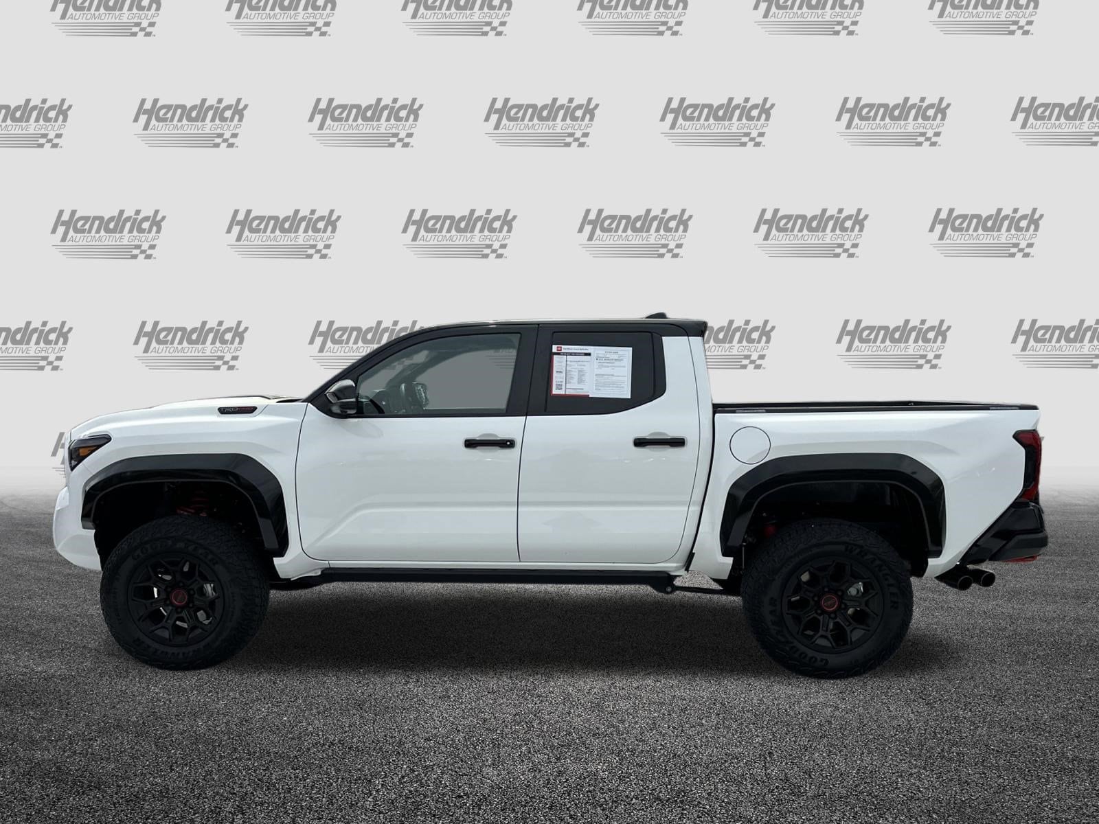 2025 Toyota Tacoma 4WD TRD Pro Hybrid photo 6