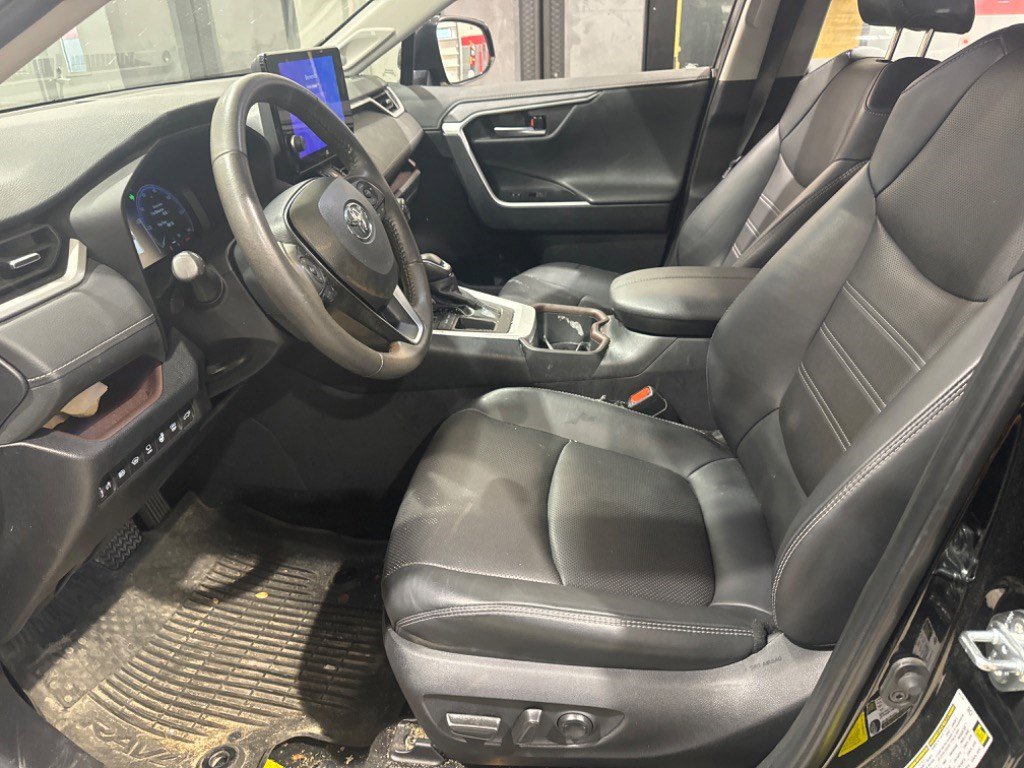 2025 Toyota RAV4 Limited photo 3